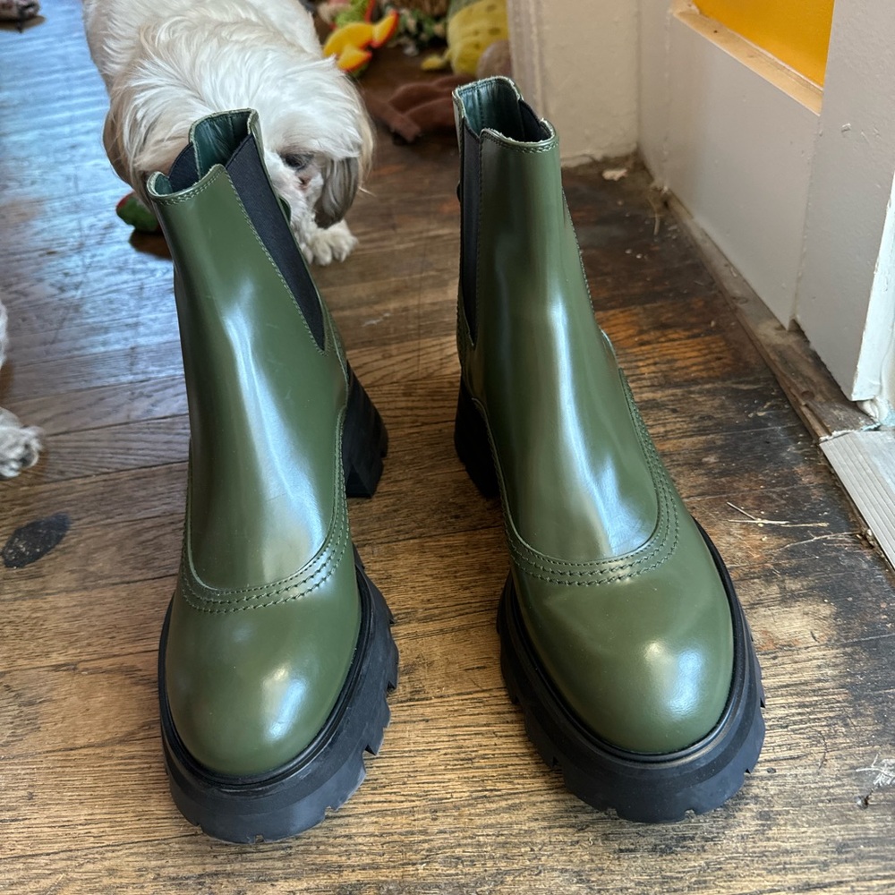 Alexander McQueen women’s green boots